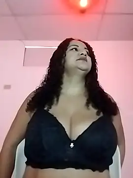 Snapshot of MEYBELLATINA chatting on October 2025 08:18:02 PM MEYBELLATINA online show from October 2025 08:18:02 PM