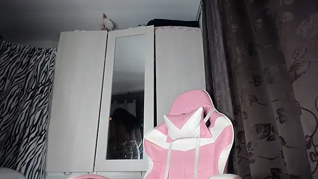 Nahomyyy online show from March 2026 10:59:02 AM