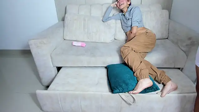 skygirls  online show from October 2025 04:35:02 AM