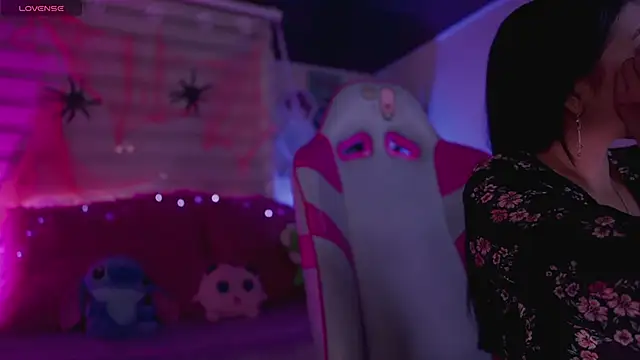 Snapshot of Zoe_Skyler chatting on October 2025 03:56:02 PM Zoe Skyler online show from October 2025 03:56:02 PM