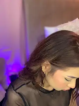 Snapshot of Mia_Valmont chatting on October 2025 11:42:01 AM Mia Valmont online show from October 2025 11:42:01 AM