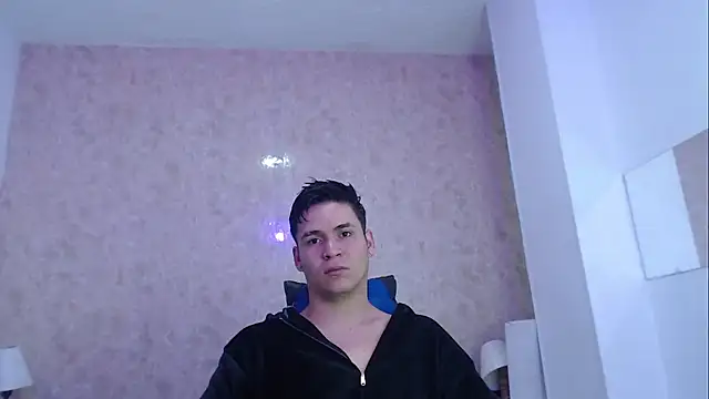 Snapshot of Aaron_Foxxx chatting on September 2025 01:05:02 PM Aaron Foxxx online show from September 2025 01:05:02 PM