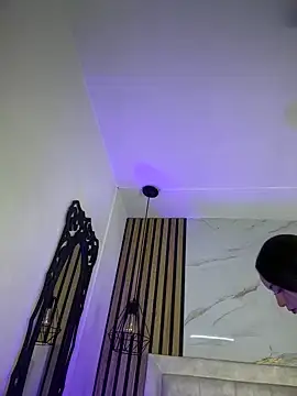 Honey noir online show from January 2026 07:16:01 PM