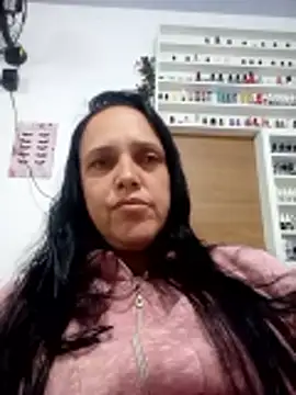 Crisribeiro online show from February 2026 10:48:02 PM