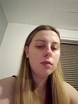 Brutal brunettexx online show from October 2025 09:45:01 PM