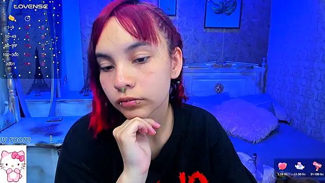 Snapshot of Megane_whitte chatting on October 2025 03:12:02 AM Megane whitte online show from October 2025 03:12:02 AM