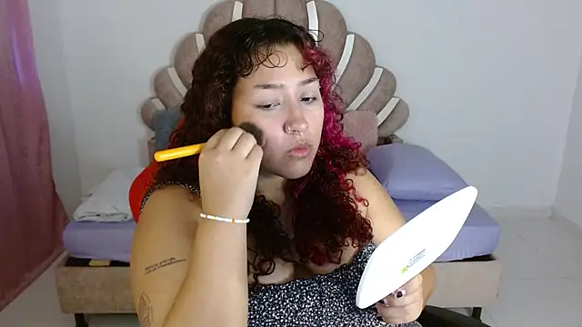 BlueeVelvet online show from October 2025 05:55:02 PM