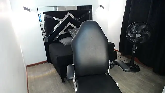 MarianaRojas  online show from April 2026 08:50:02 AM