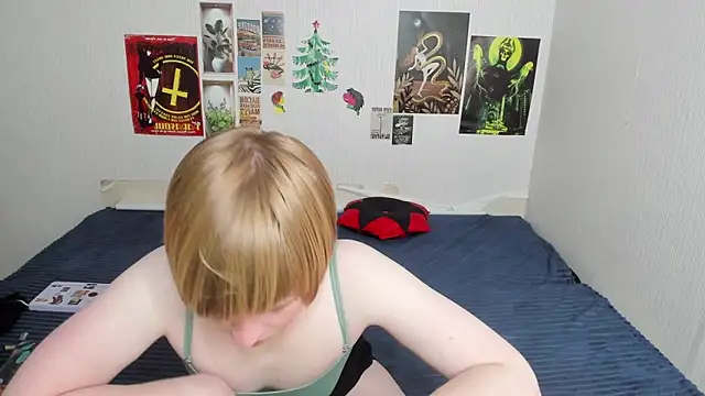 Cattie w  online show from May 2026 01:11:01 AM