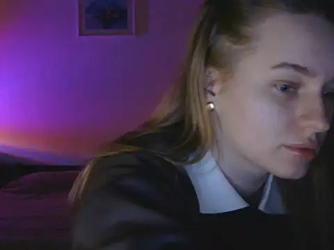 Lorivess online show from February 2026 06:55:02 PM