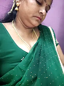 Snapshot of navyasree143 chatting on October 2025 01:18:01 AM navyasree143 online show from October 2025 01:18:01 AM