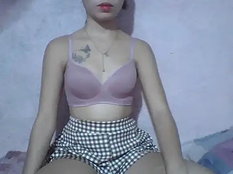 Snapshot of SweetPussie18x chatting on July 2026 03:34:01 AM SweetPussie18x online show from July 2026 03:34:01 AM