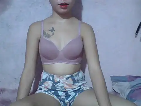 Snapshot of SweetPussie18x chatting on July 2026 07:23:02 AM SweetPussie18x online show from July 2026 07:23:02 AM