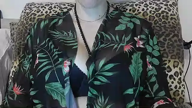 Snapshot of Estrella7x chatting on October 2025 03:12:01 PM Estrella7x online show from October 2025 03:12:01 PM