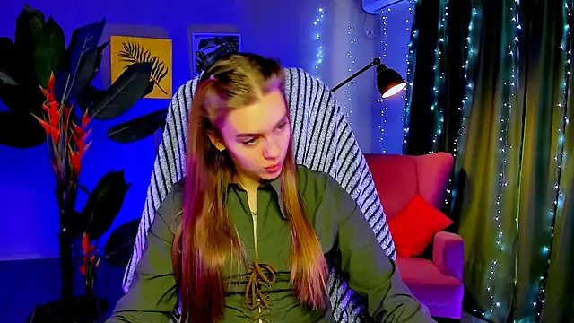 JuneWoods online show from February 2026 07:23:01 AM