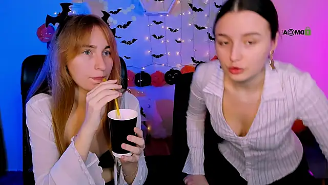 Snapshot of leslie_bird chatting on October 2025 11:11:01 AM leslie bird online show from October 2025 11:11:01 AM