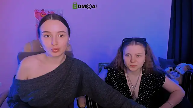 Snapshot of leslie_bird chatting on November 2025 01:22:02 PM leslie bird online show from November 2025 01:22:02 PM