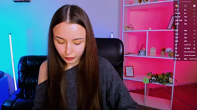 Snapshot of leslie_bird chatting on November 2025 09:50:02 AM leslie bird online show from November 2025 09:50:02 AM