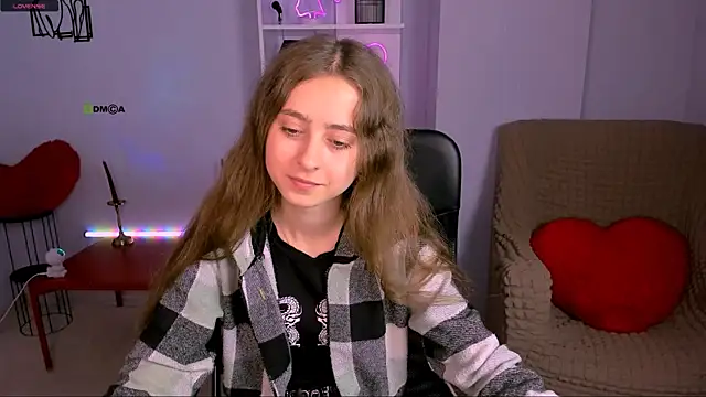 Snapshot of rebecca_smile chatting on November 2025 01:11:02 PM rebecca smile online show from November 2025 01:11:02 PM