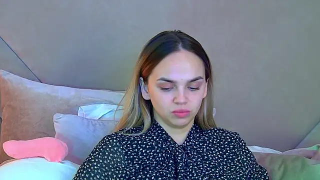 Snapshot of AnitaVenture chatting on October 2025 04:38:02 PM AnitaVenture online show from October 2025 04:38:02 PM