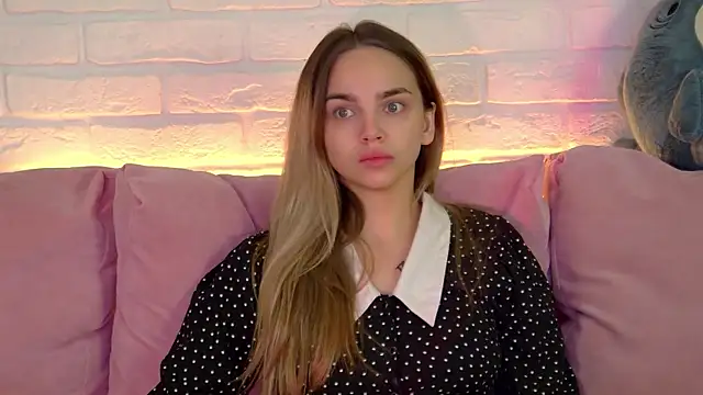 Snapshot of AnitaVenture chatting on October 2025 04:13:02 AM AnitaVenture online show from October 2025 04:13:02 AM