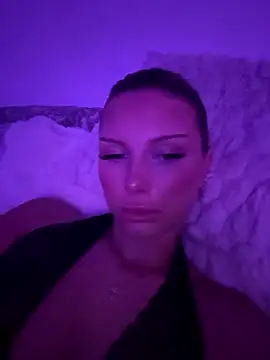 blondeeee online show from January 2026 05:04:01 PM