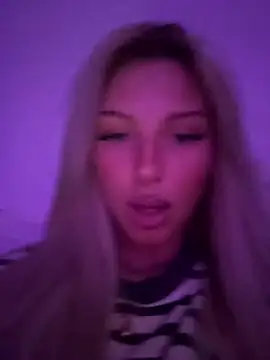 blondeeee online show from May 2026 04:58:02 PM