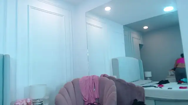 ChantalGarner online show from November 2025 01:14:02 PM