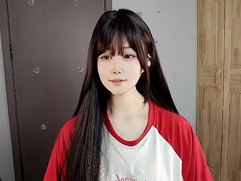 Snapshot of Tinababe-00 chatting on September 2025 06:19:02 AM Tinababe-00 online show from September 2025 06:19:02 AM