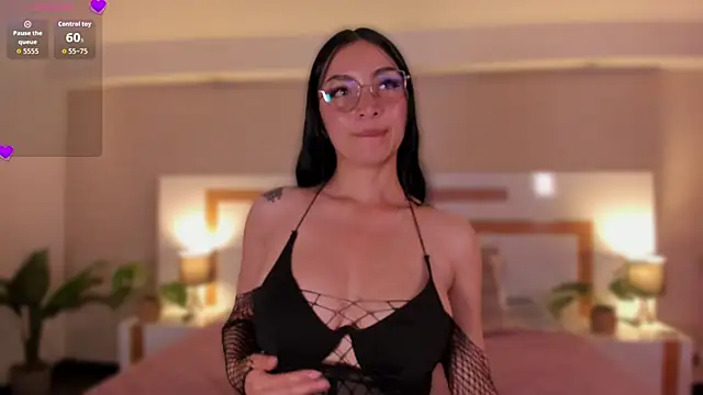 Violeta dh online show from May 2026 11:29:02 AM