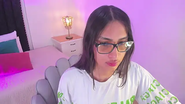 Snapshot of cherrylady_02 chatting on October 2025 12:38:02 PM cherrylady 02 online show from October 2025 12:38:02 PM