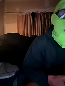 Snapshot of ThrowedWorldWide chatting on November 2025 01:59:02 AM ThrowedWorldWide online show from November 2025 01:59:02 AM