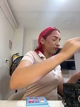 theladymonserrateshow online show from November 2025 12:05:02 PM