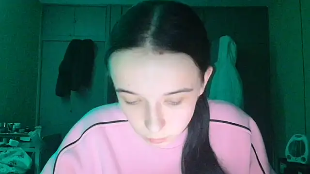 Snapshot of Emilia_Light chatting on November 2025 03:49:01 PM Emilia Light online show from November 2025 03:49:01 PM