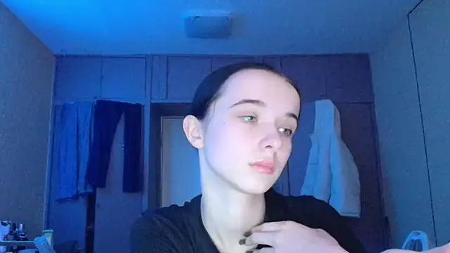 Snapshot of Emilia_Light chatting on December 2025 09:26:02 AM Emilia Light online show from December 2025 09:26:02 AM