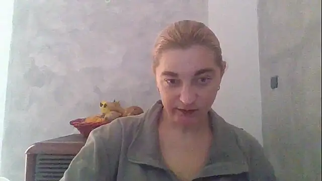 Snapshot of GoldenAngelMilf chatting on March 2026 12:33:01 PM GoldenAngelMilf online show from March 2026 12:33:01 PM
