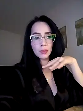 Snapshot of YaraDuartee chatting on October 2025 07:49:02 PM YaraDuartee online show from October 2025 07:49:02 PM