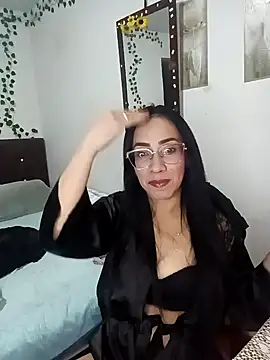 YaraDuartee online show from January 2026 12:59:02 AM