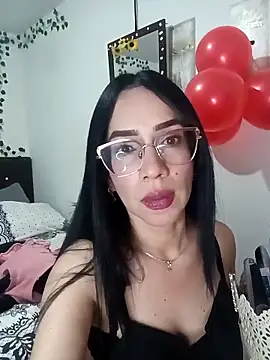 YaraDuartee online show from February 2026 12:11:01 AM