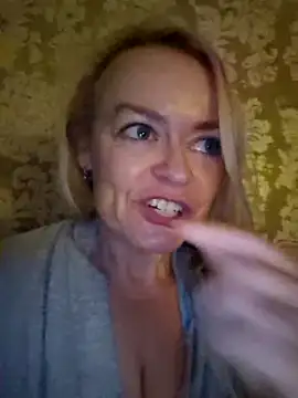 Snapshot of demidelightfulxx chatting on September 2025 06:41:01 AM demidelightfulxx online show from September 2025 06:41:01 AM