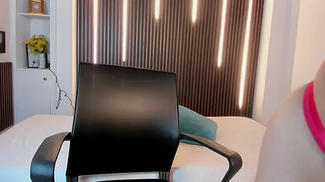 Snapshot of Caroline_Millerr chatting on October 2025 08:39:02 PM Caroline Millerr online show from October 2025 08:39:02 PM