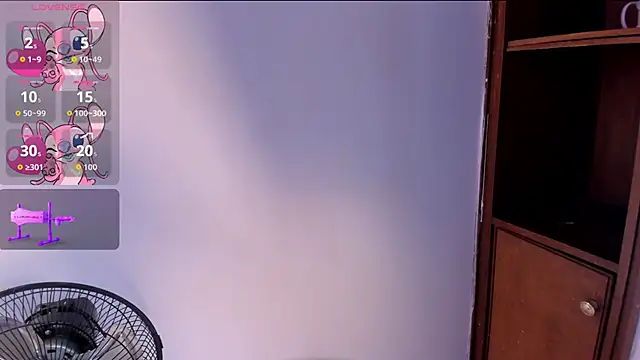 Snapshot of Caroline_Millerr chatting on October 2025 07:38:02 PM Caroline Millerr online show from October 2025 07:38:02 PM