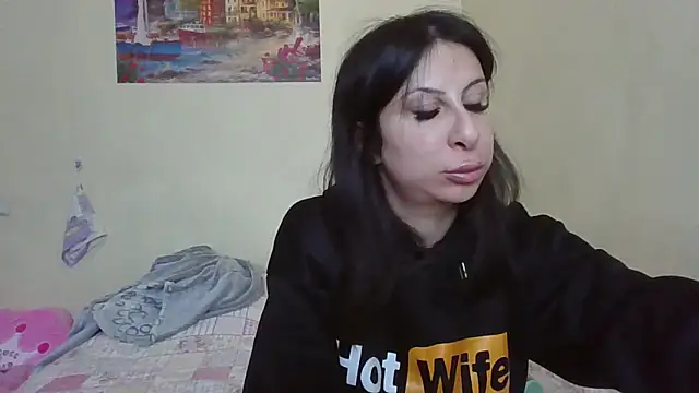 Snapshot of QueenMomyS chatting on April 2026 07:08:02 PM QueenMomyS online show from April 2026 07:08:02 PM
