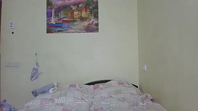 Snapshot of QueenMomyS chatting on April 2026 08:12:02 PM QueenMomyS online show from April 2026 08:12:02 PM