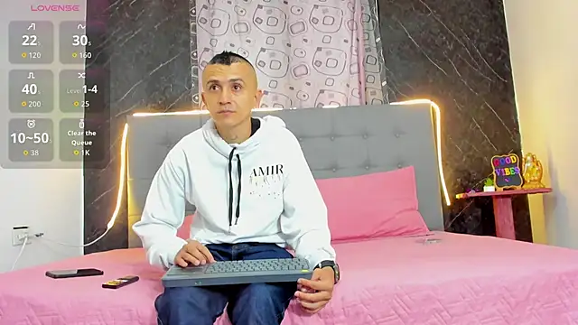 CharlotteAndSimon online show from February 2026 02:13:01 PM