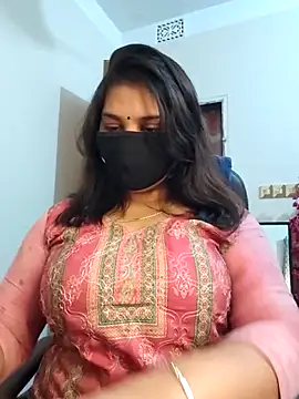 Queen Homaira online show from December 2025 06:39:02 AM