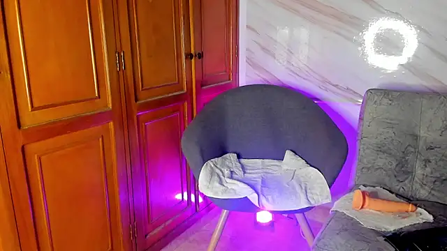 eimy-smit online show from November 2025 06:41:01 PM