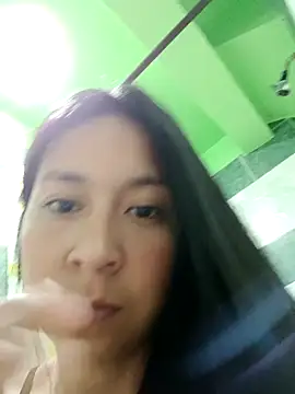 Snapshot of KateValencia chatting on October 2025 03:28:01 AM KateValencia online show from October 2025 03:28:01 AM