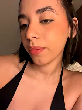 Capricho 01 online show from October 2025 12:31:01 PM