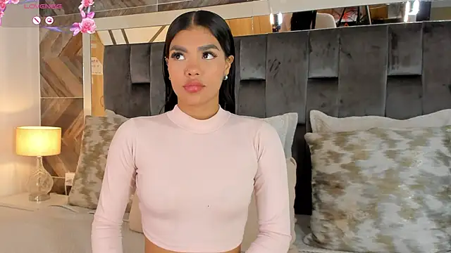 Snapshot of NaylaGrey chatting on November 2025 11:55:02 AM NaylaGrey online show from November 2025 11:55:02 AM